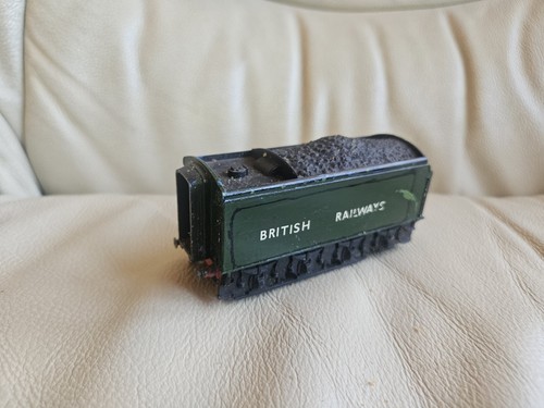 Triang hornby gauge train - 00,