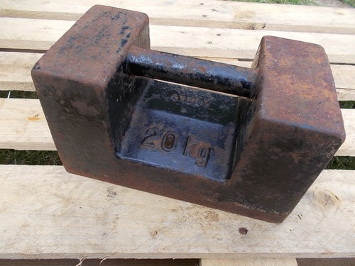 Vintage 20kg cast iron avery - cast,