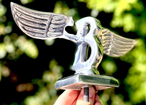 Bentley flying car mascot - bentley, b