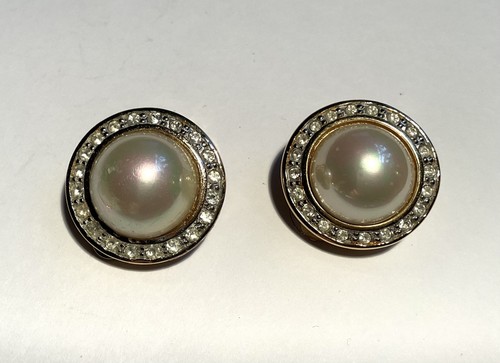 Vintage clip earrings ig - vintage, by
