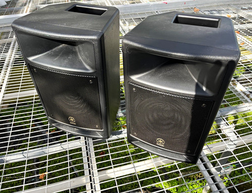 Yamaha stagepas 300 portable - yamaha,