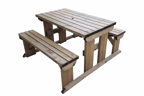 Pub garden picnic - pub,