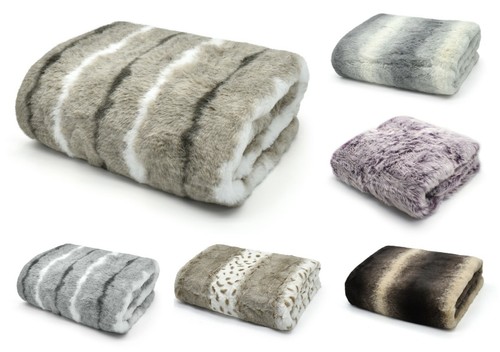 Large faux fur rabbit - large,