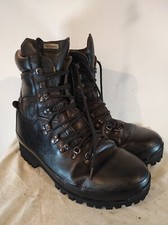 Authentic British army AltBerg Defender boots Black leather waterproof lined whi