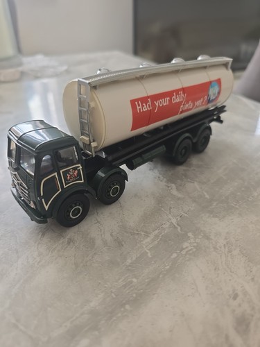 Corgi classics foden milk - foden,