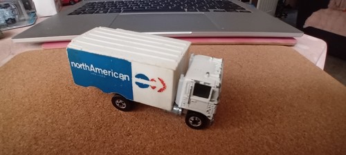 Hot wheels kenworth - hot,