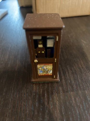 Phone box die cast - die,