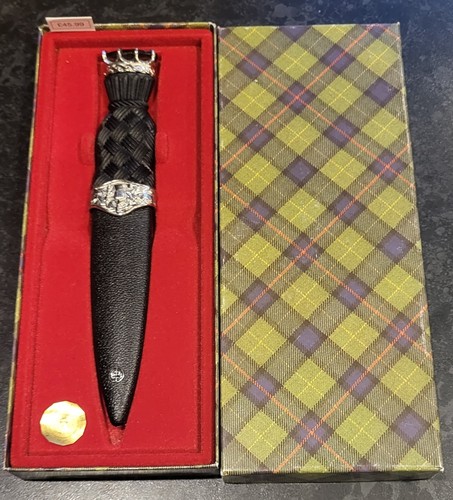 Scottish sgian dubh - sgian-dubh, thistle