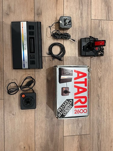 Atari 2600 console - boxed, +