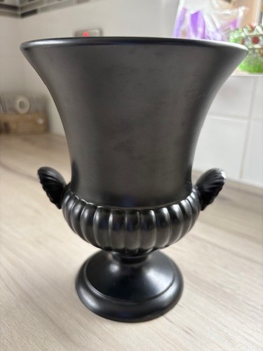 Wedgwood black basalt campana - wedgwood,