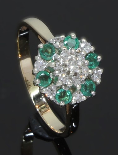 9ct yellow gold - , &