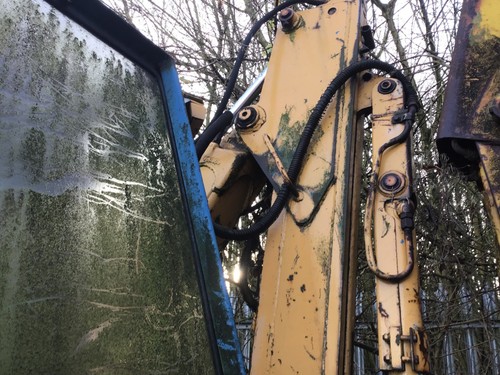 Ford 550 back - actor, backhoe