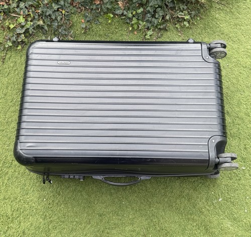 Rimowa black hard shell - rimowa,
