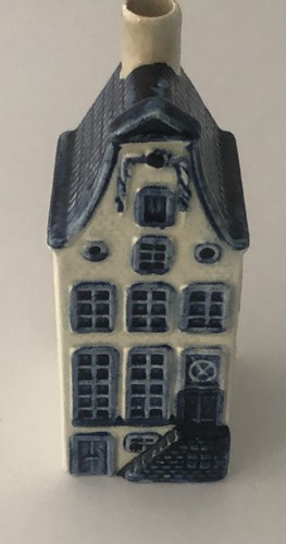 Royal delft blue - holland, house