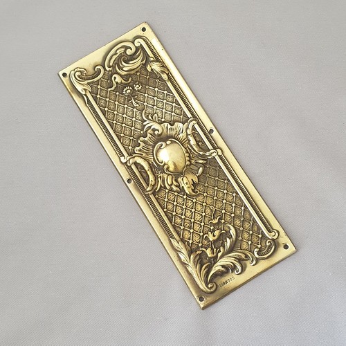 Rococo mid size finger - size, plates