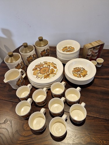 Royal worcester palissy - a,