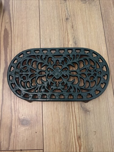 Vintage cast iron - iron, trivet