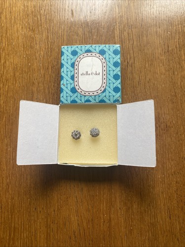 Stella and dot - dot, stud