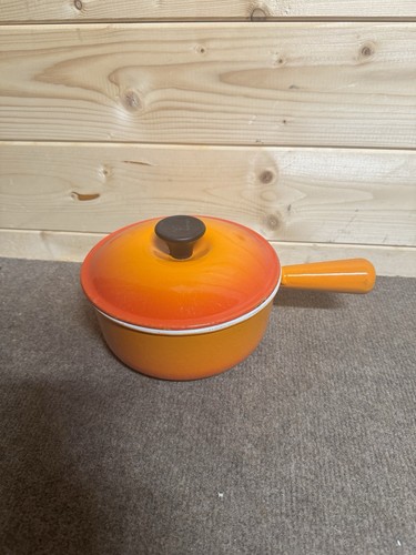 Creuset cast iron saucepan - cast,