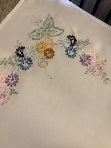 Vtge hand embroidered white - embroidered,