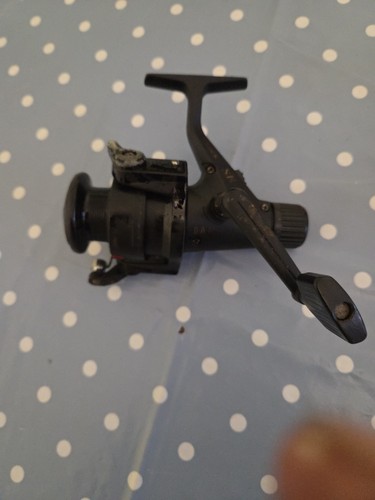 Fishing reel dam - reel,