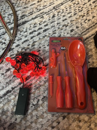 George pumpkin carving kit - george,
