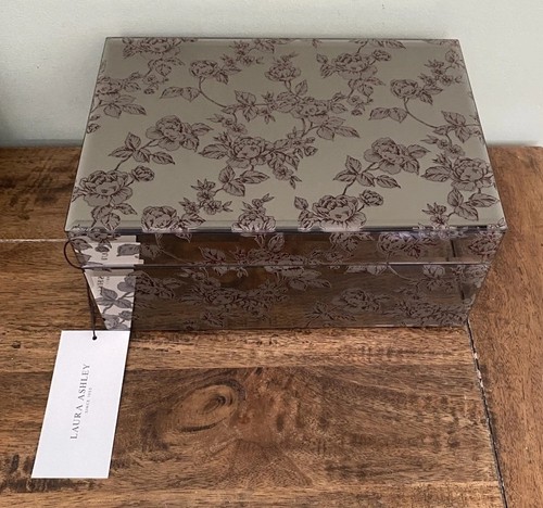 Laura ashley jewellery box - ashley,