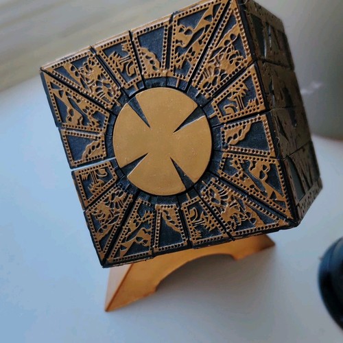 Hellraiser puzzle box free - puzzle,