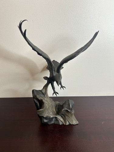Solid bronze eagle - solid,