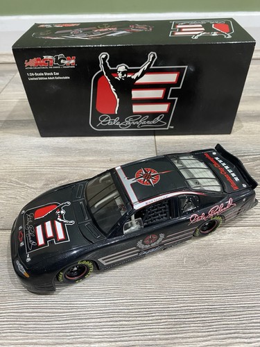 Dale earnhardt legacy 1 24 - dale,