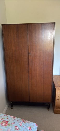 Furniture used pre ownedg - used,
