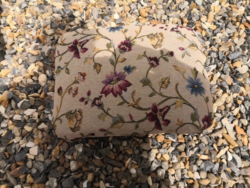 Pretty vintage small tapestry - vintage,
