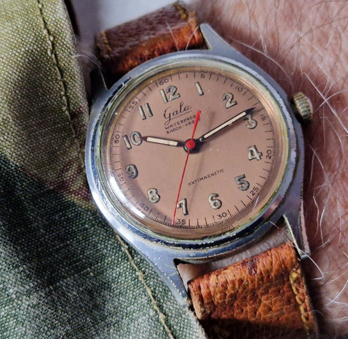 Vintage large gala ww2 - large, 'gala'