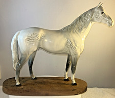 BESWICK Large Grey Hunter Figurine No 1734 Vintage 31 cm Tall on Wooden Plinth