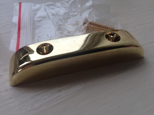 Thumb rest tug bar - thumb, pull