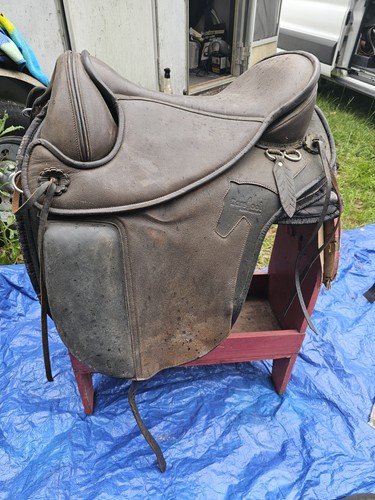 Barefoot treeless saddle and - treeless,