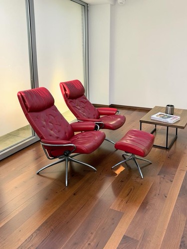 Stunning pair ekornes - of,