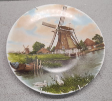 VINTAGE COLLECTORS PLATE ROYAL