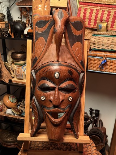 Rare large hand carved wooden - large,
