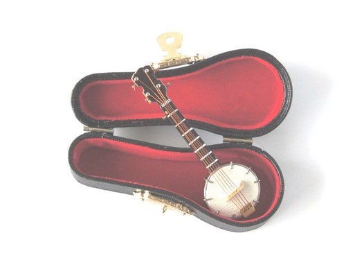 Dolls house miniature - dolls,