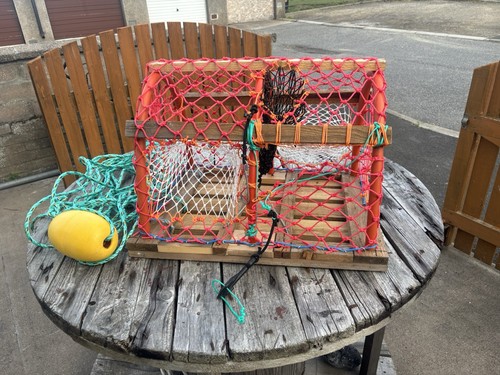 New wooden lobster - , crab