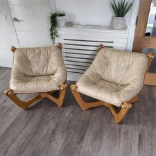 Pair Of Odd Knutsen Luna Cream