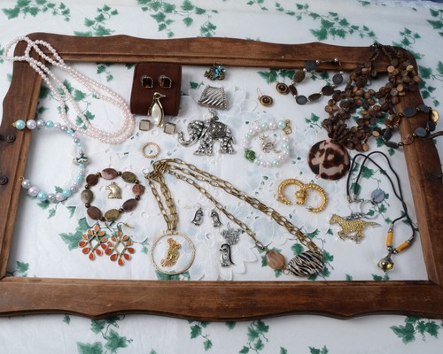 Vintage modern wearable - vintage, to