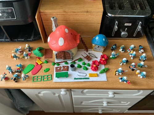 Vintage smurfs figures house - smurfs,