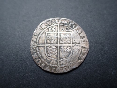 1592 elizabeth hammered - i,
