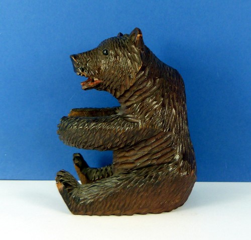Black forest carved seated - black,