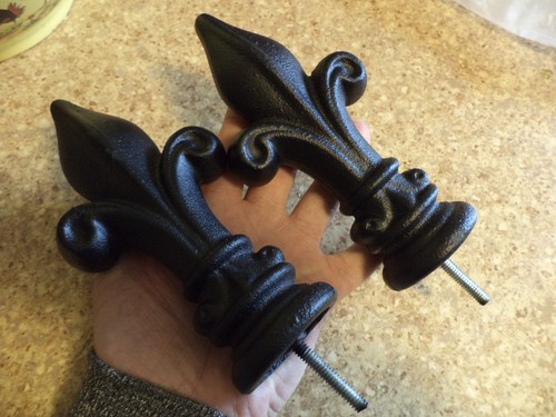 Cast iron fleur - cast-iron, fleur-de-lis