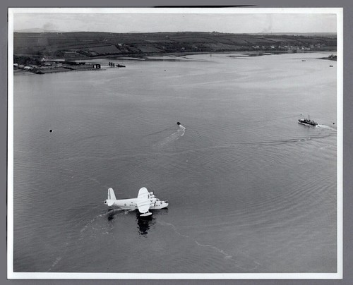 Short sunderland flying boat - flying,