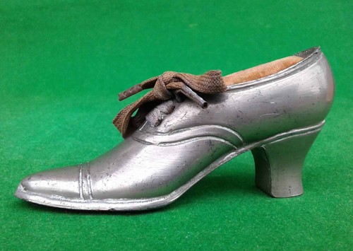 Ladies vintage metal - metal, pewter
