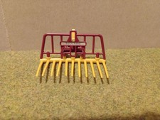 Vintage britains Buck Rake